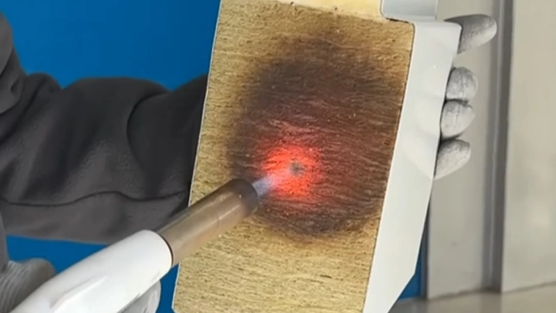 Предпочтительный материал для строительных фасадов-полиуретановая сэндвич-панель