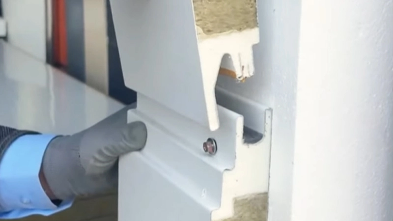 Вы определенно никогда не видели панелей ненесущей стены металла как это!