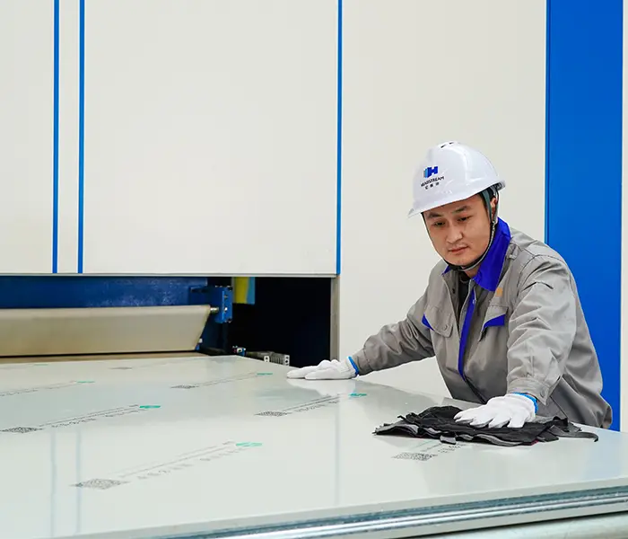 Headstream обеспечивает панели для чистых помещений для превосходной производительности