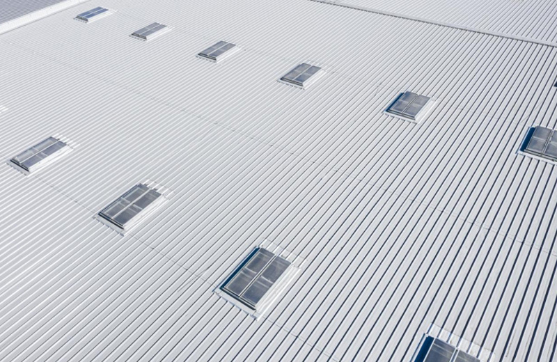 Как кровельные панели HEADSTREAM PUF улучшают комфорт в помещении в экстремальных климатических условиях