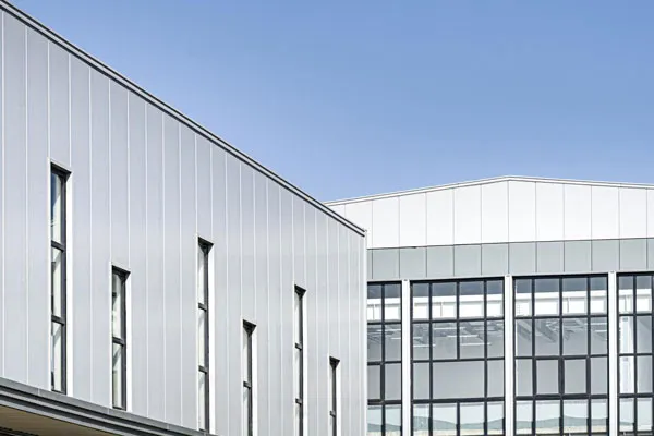 Сравнение панелей PUF с традиционными изоляционными материалами