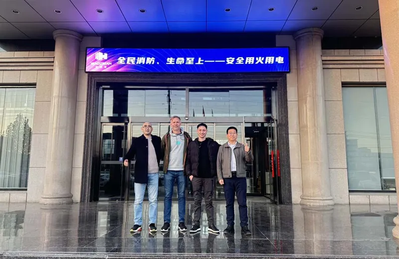 Приветствуем наших клиентов со всего мира с посещением нашей фабрики!